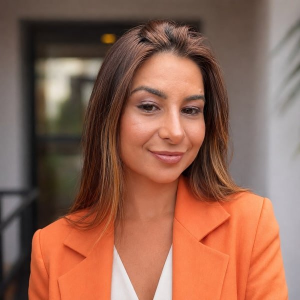 Larissa, responsável pelo atendimento do Click Amigo